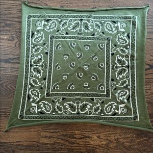 Organic by John Patrick Green Paisley Bandana
NWOT cashmere scarf